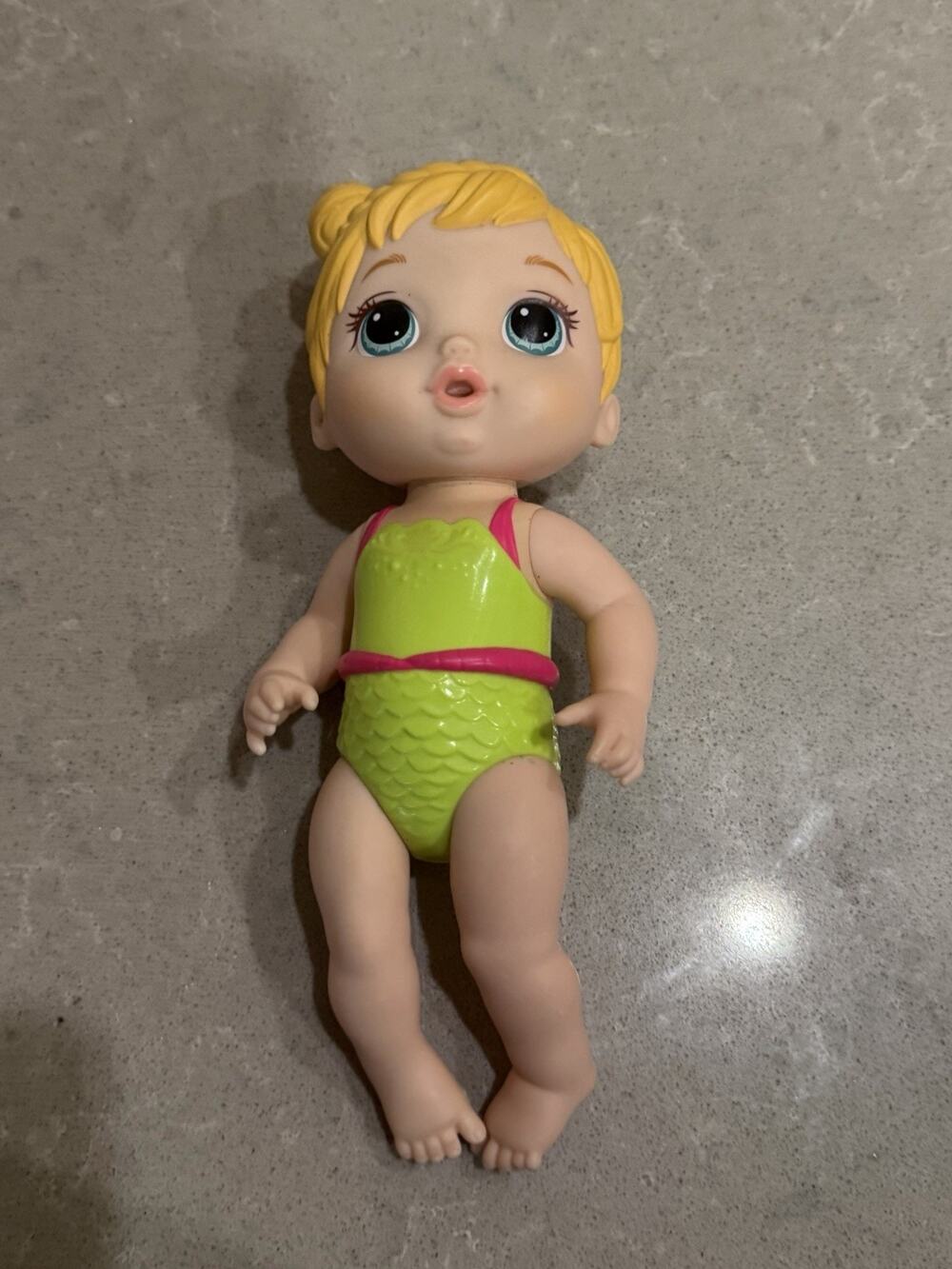 doll Baby Alive Baby Alive Lil' Splashes Blonde doll.